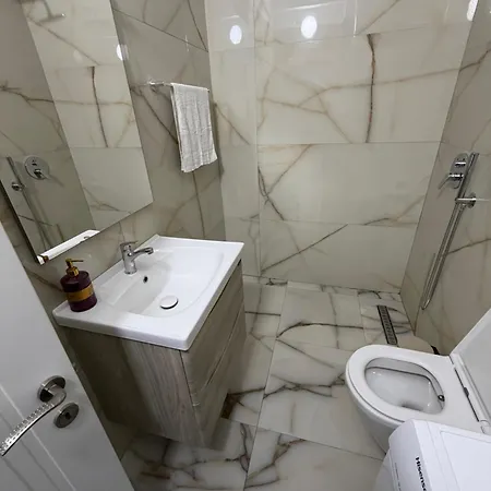 Vlora Apartments 公寓